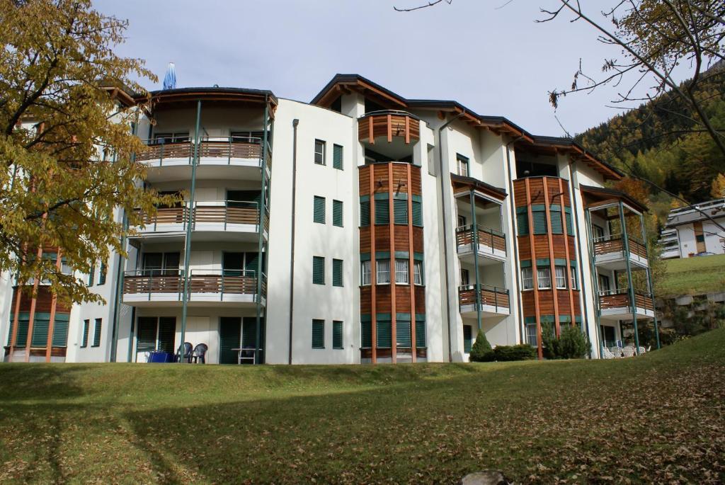 Appartementhaus La Promenade Leukerbad Habitación foto